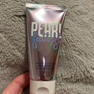 New Pearlfectionist Face Mask